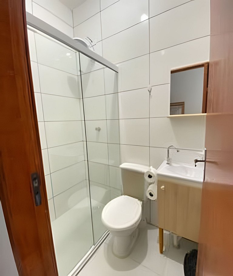 Suítes para até 20 pessoas. Ar, TV, Frigobar, WIfi